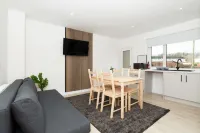 4 Bedrooms-2Bath-Free Parking Hotels in Denny