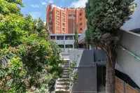Hacienda Santa Barbara by Homi Rent Hotels near Plaza Picasso