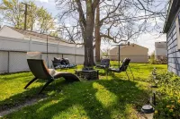 Elegant Serene Escape in Wyandotte