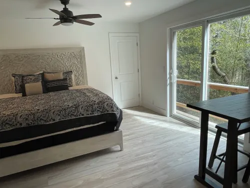 Pristine 7BR 4.5BA house w/ heated Pool at Fire Island Pines 500' to ocean