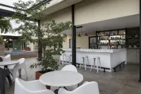 卡利城市花園希爾頓花園酒店 - 酒吧