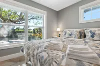 Blue Banyan Boathouse w/POOL/DOCK!