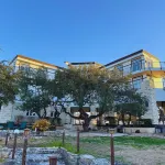 Luxury Lakefront Property and Wedding Venue Hotels in Hudson Bend