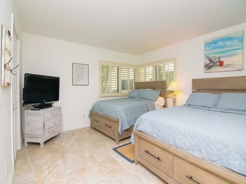 Renovated  Saddlebrook 1st Floor 2bd/2ba Condo w/Golf & Water Views