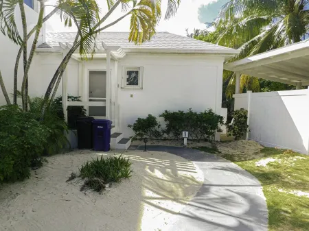 The Pools #1- the Luxury Beachfront Hideaway with Private Pool