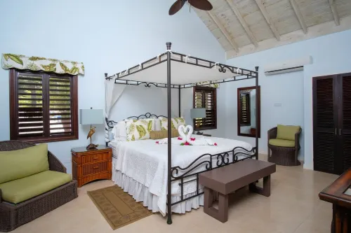 Luxury 13-bedroom, 7-acre, oceanfront villa, with all-inclusive option.