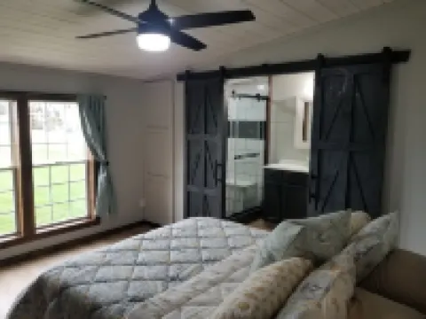 Book for summer fun at Eagles Cove on Lamoka !! Lake steps away