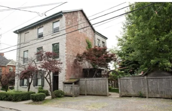 Capitan Burn's House on Wellington