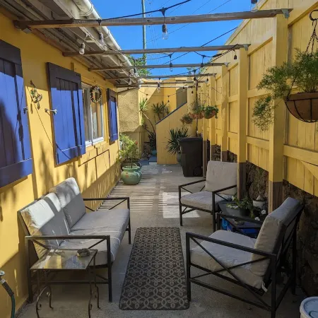 Private cottage, private pool, great views !