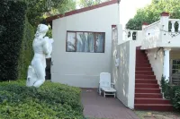 4 Bedroom Greek House in Observatory Hotels in Observatory