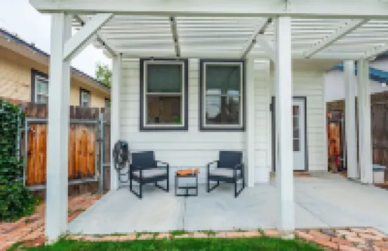 Historic District North End Cottage