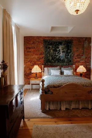 1850s Parisian Pied-A-Terre on Port Hope’s Main Street