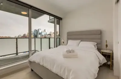 *Friendly* City Suite in Kensington *2bed+2Bath*