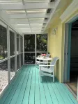 Waterfront Cottage Dockside Patio Jeep SUV Kayak SUP Bike Boat Beaches Jet Ski