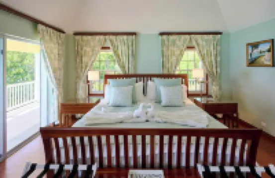 SeaView Bermuda Hotels in Sandys