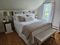 Cozy Cape Located In The Beautiful Seaside Town of Mahone  Bay