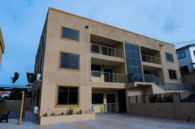 2 Bedrooms Apartment, 4 Guests, Starlink WiFi, Dstv, Netflix, Free Parking Hotels in der Nähe von Apremedo