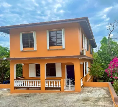 Casa Yalibri(Jah-Lee-Bree)—Hidden Gem in Historic Downtown Charlotte Amalie! Hôtels à : 