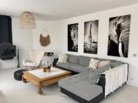 House at the foot of the Ventoux Hotels in Carpentras