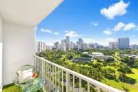 Stunning Waikiki Ocean View Condo / Paradise with Views