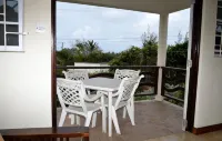 Spacious cool and breezy Apartments with a captured ocean view and the country Hotels in Belair