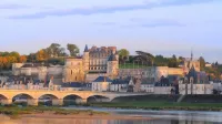 AU Coeur des Chateaux de La Loire 18°  5 People - Enclosed Wooded Area