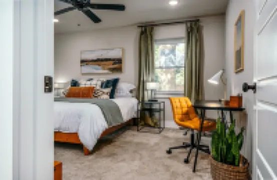 Best of Bentonville! Bike to Coler/Dwtn Square - Early Check-in!