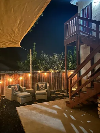 Nice one bedroom apartment for short getaways or temporary housing w/ fast WiFi