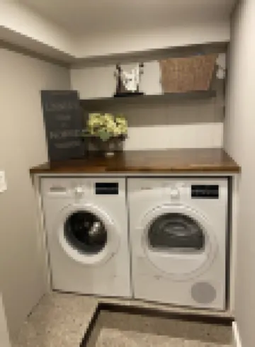 Suite nestled in a garden beside a 13 acre park in the heart of the city.