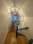 Registered Historic Edwardian Carriage House. Close to Katy's Cove.Pet Friendly.