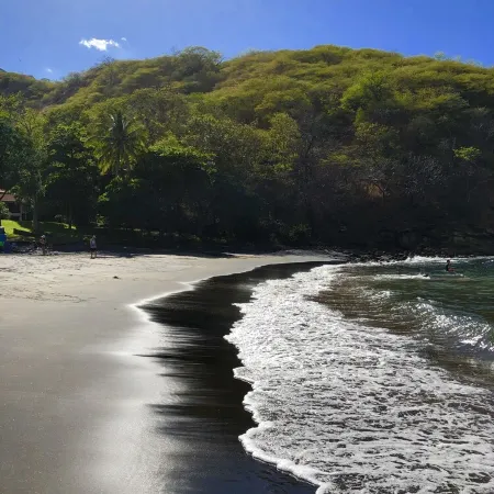 Villa Mariposa N°10 - Luxury Beachfront Escape, Private, Steps to Beach & Pool