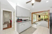 Spacious Home Located Close to Stony Brook! Hotel a Lake Grove