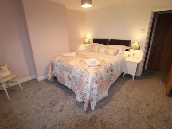 2 Bedroom Cute & Cosy Cottage in the village of Adlington, Lancashire