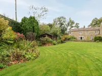 Coverdale Cottage - parking