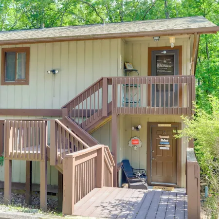 1/2 Mi to Marina: Lake Arrowhead Condo!