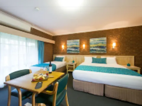 Howlong Golf Resort Hotels in Corowa