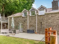 Garden Apartment Hotels in New Quay