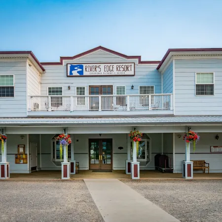 River's Edge Resort