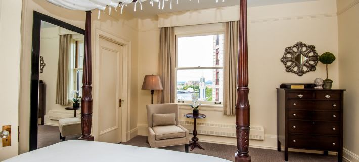 The Inn at the Union Club of British Columbia Hotele w: Capital