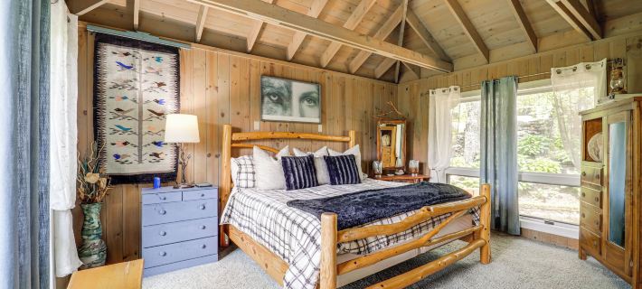Close to Trails! Seven Devils Retreat w/ Hot Tub Hotels in Seven Devils
