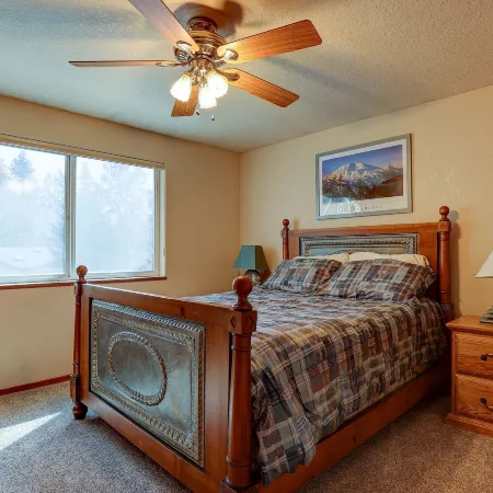 Larkspur Trail 3 Bedroom Home by Redawning