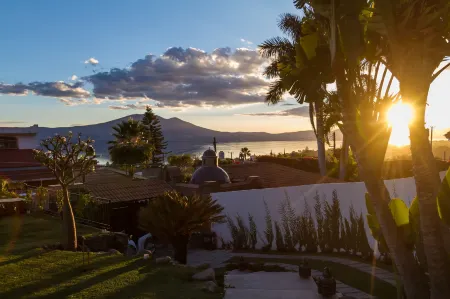 Hotel Lindo Ajijic Bed & Breakfast