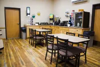 Bowman Lodge & Convention Center - breakfast
