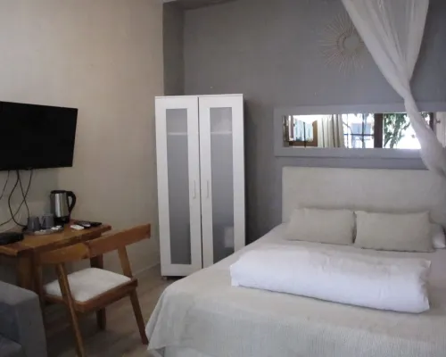 Iyon Pansiyon Hotels in Foca