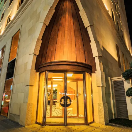 Hotel Leo