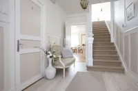 Villa Evalotta Logi I Fjällbacka Hotels in Fjallbacka
