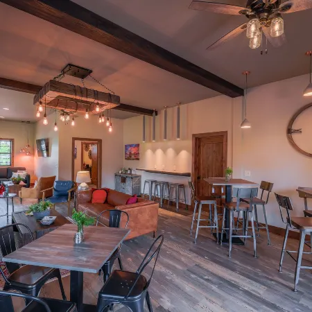 Golden Stone Inn