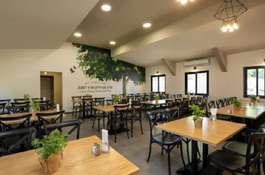 Erettz Dafna Travel Hotel