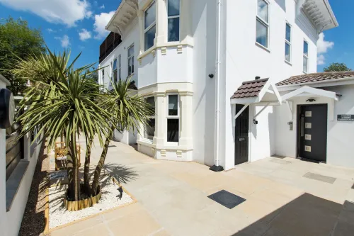 Bushrah House Hotels in Daybrook