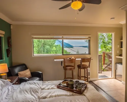 The Fraser River's Edge B&B Lodge Hotels in Chilliwack